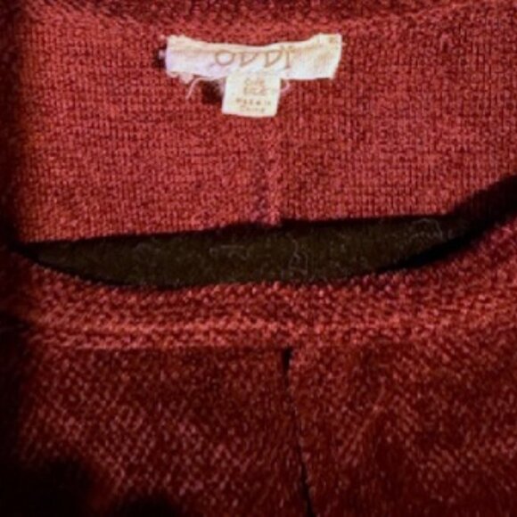 Oversized Burgundy Sweater Top Front Pockets Short Sleeve Minimalist Cozy​ - Picture 3 of 4